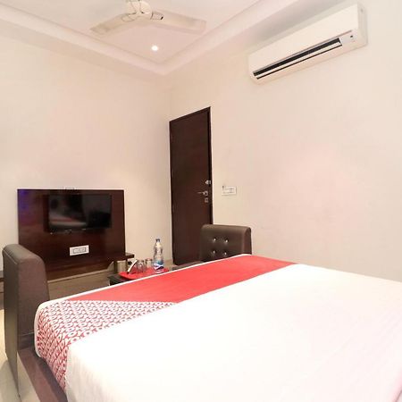 Oyo 14829 Hotel J Cruise Λουντιάνα Εξωτερικό φωτογραφία