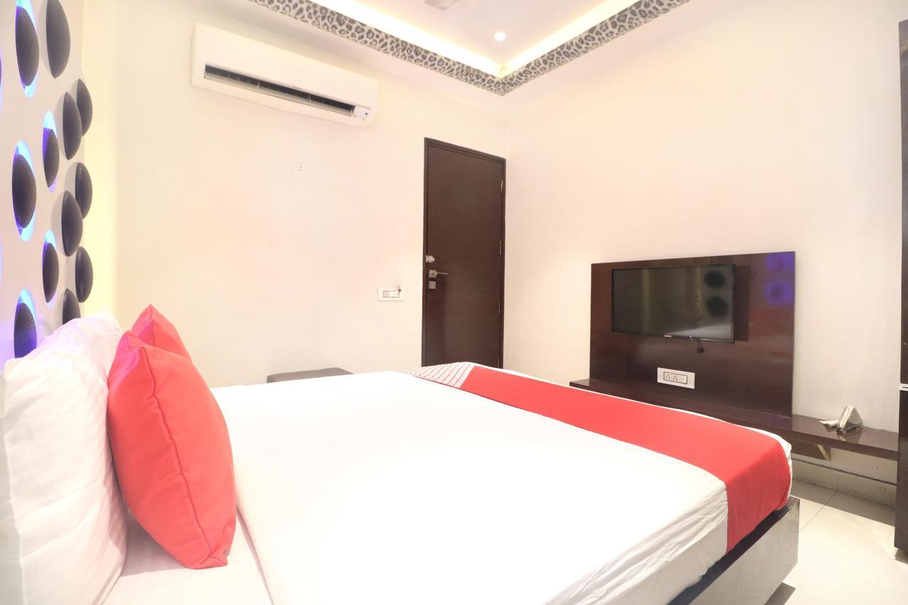Oyo 14829 Hotel J Cruise Λουντιάνα Εξωτερικό φωτογραφία