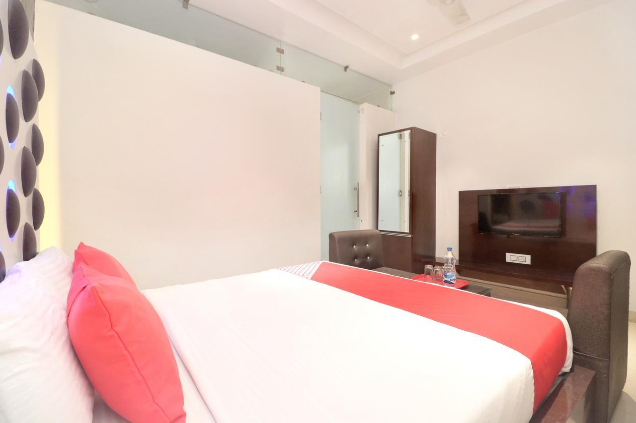 Oyo 14829 Hotel J Cruise Λουντιάνα Εξωτερικό φωτογραφία