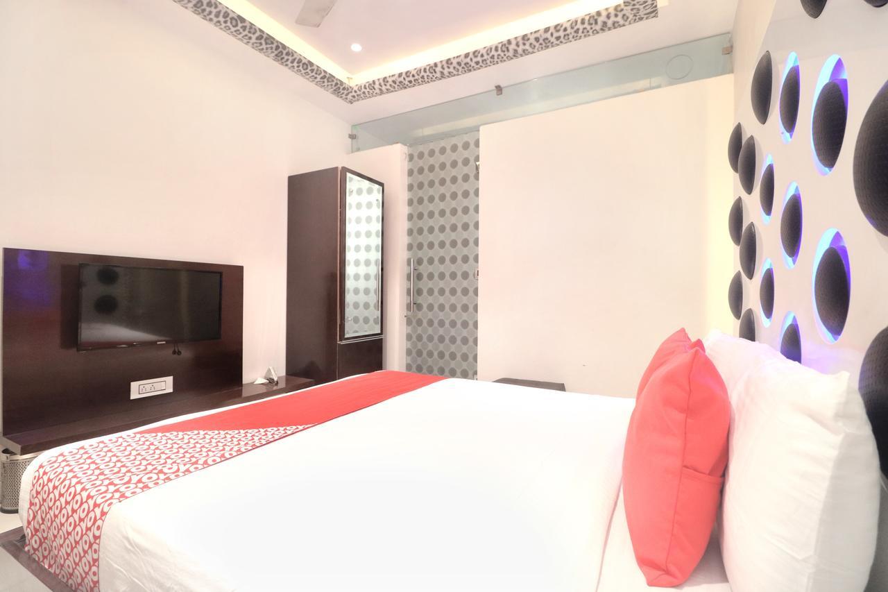Oyo 14829 Hotel J Cruise Λουντιάνα Εξωτερικό φωτογραφία