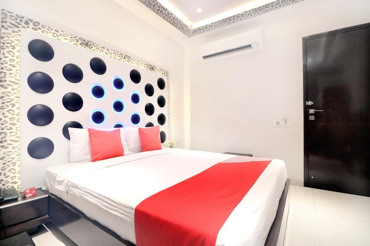 Oyo 14829 Hotel J Cruise Λουντιάνα Εξωτερικό φωτογραφία